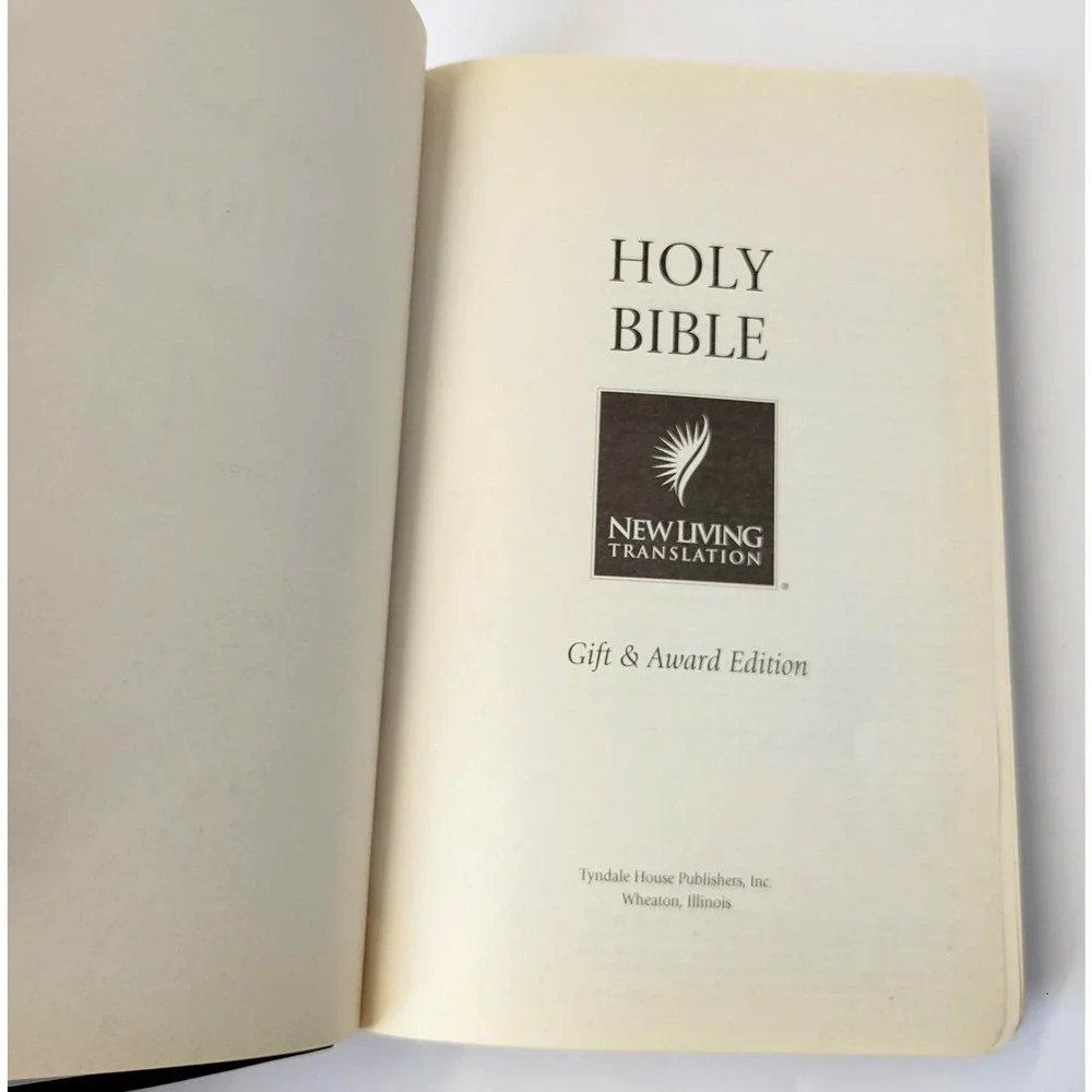 Holy Bible NLT Gift & Award Edition‎ Tyndale Black Leather Red Letter Book